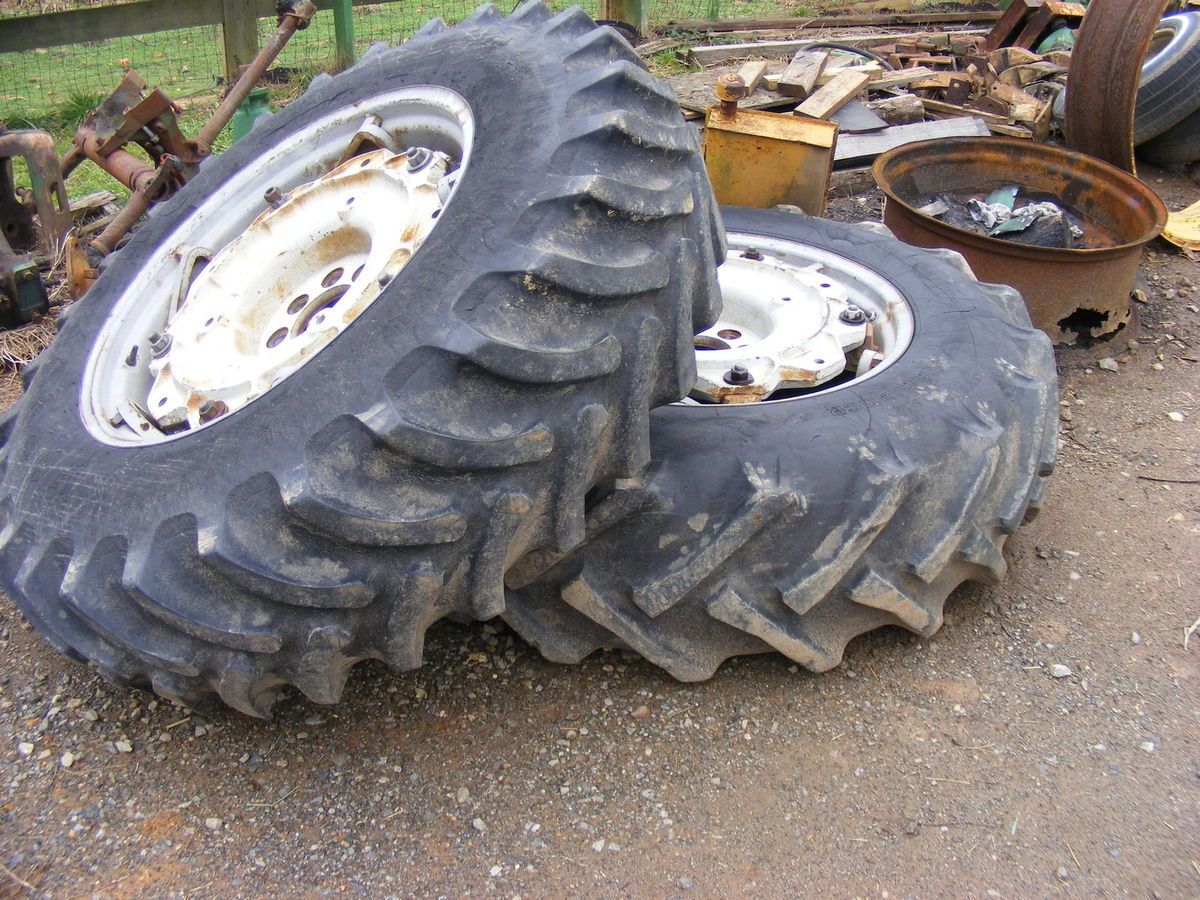 3000 4000 5000 6000 2EA SPIN OUT RIMS 14 9 30 TIRES JOHN 404 569 3093