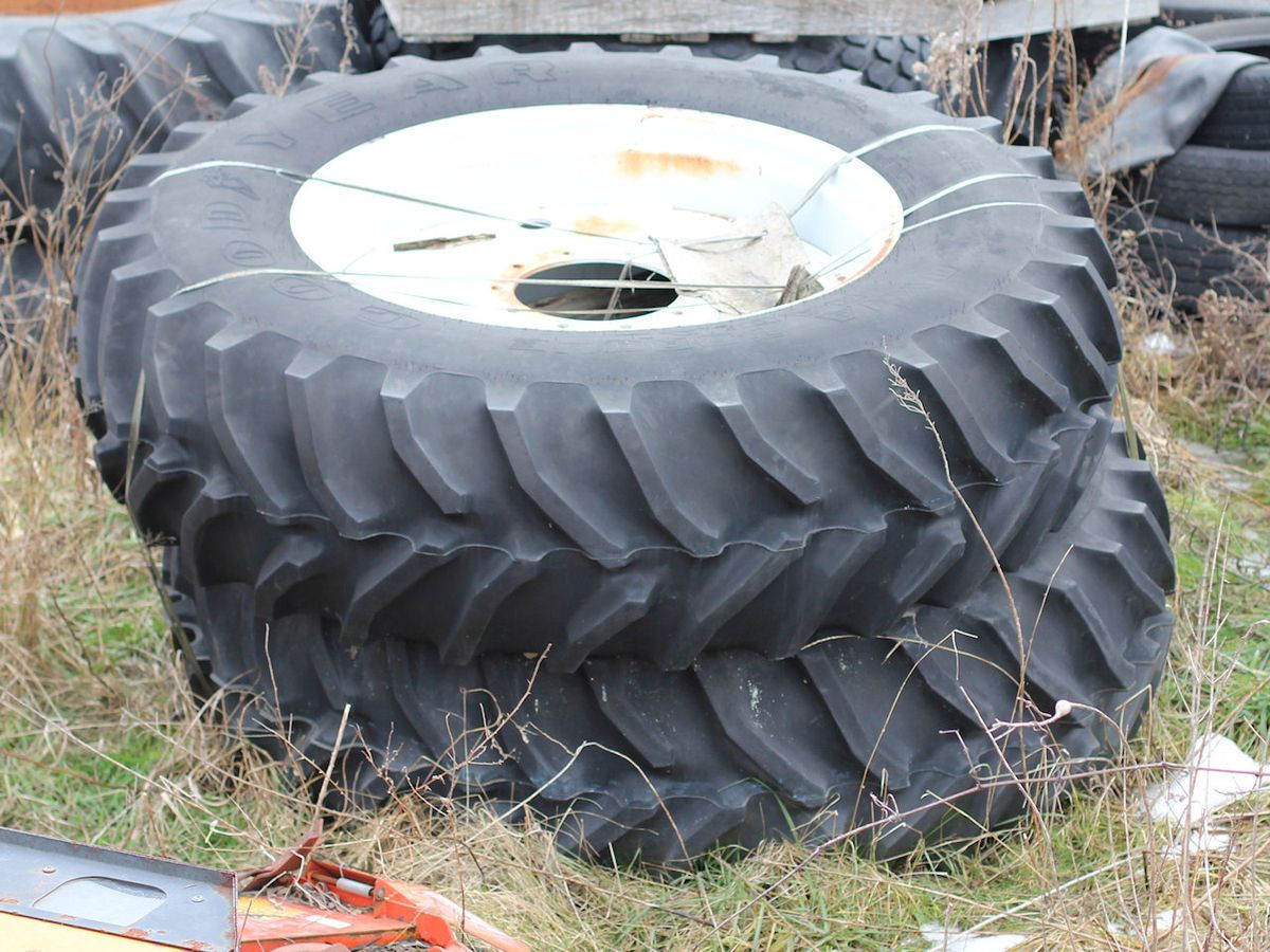 18 4R38 Goodyear Dyna Torque Radials on 10 Bolt Rims