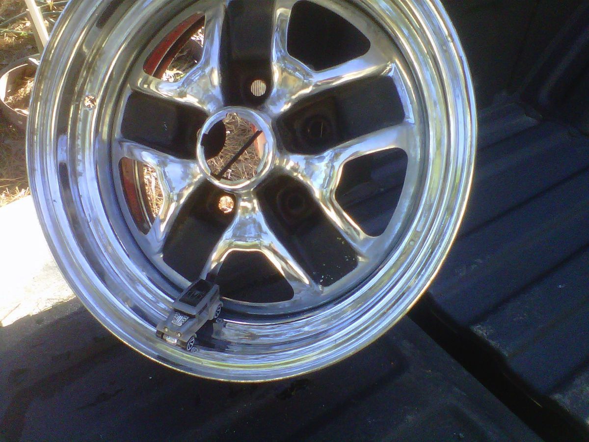 442 CHROME RALLY WHEELREDUCED AGAIN ,OR CUTLAS SUPREME 80S 14X6 JJ