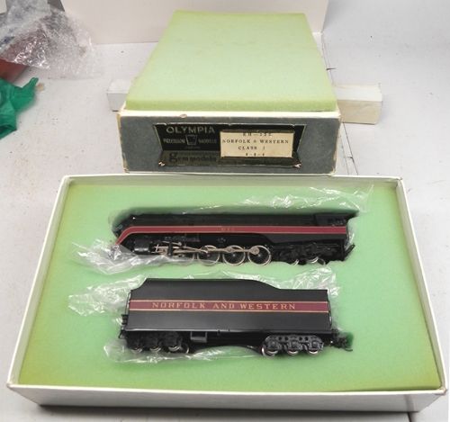 HO BRASS ENGINE NORFOLK AND WESTERN J + 12 WHEEL TENDER OLYMPIA BOXED